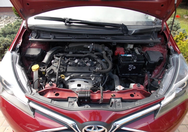 Toyota Yaris cena 42700 przebieg: 97816, rok produkcji 2017 z Gniezno małe 154